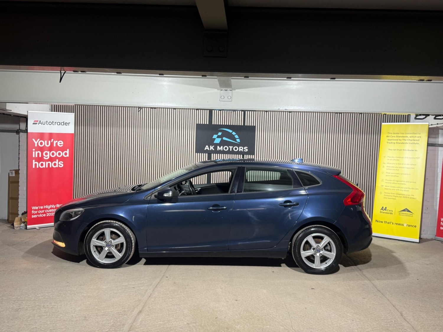 Used Volvo V40 2013 for sale - 77883085: Photo 4