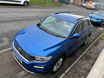 Used Volkswagen T-Roc 2019 for sale - 76438969: Photo