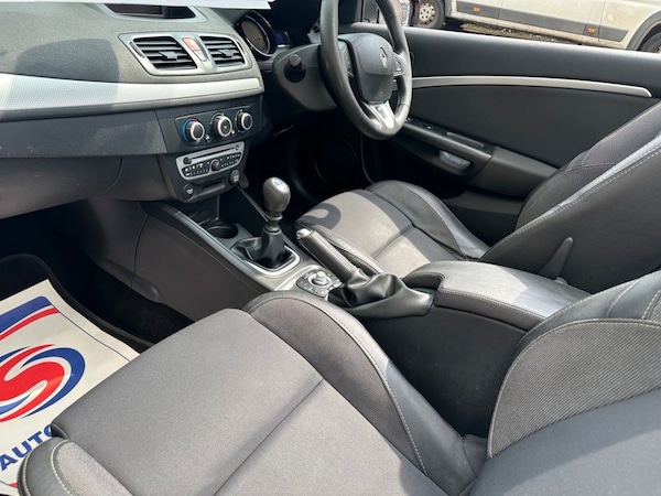 Used Renault Megane 2010 for sale - 71914543: Photo 10
