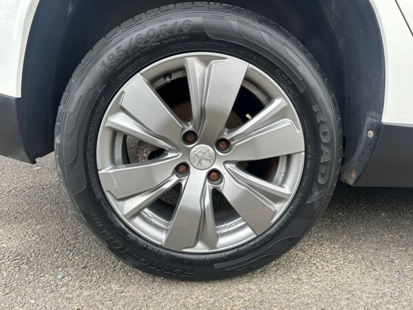 Used Peugeot 2008 2017 for sale - 76245215: Photo 12