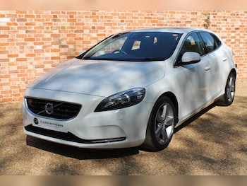 Used Volvo V40 2013 for sale - 78640054: Photo