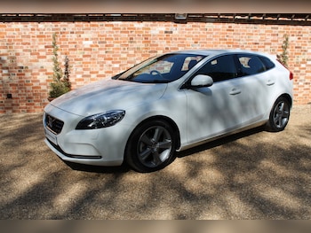 Used Volvo V40 2013 for sale - 78640054: Photo