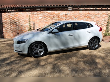 Used Volvo V40 2013 for sale - 78640054: Photo
