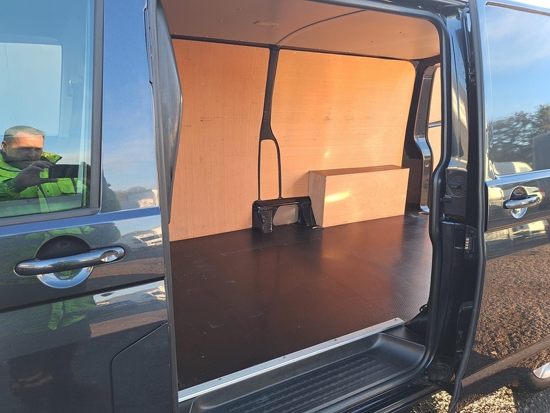 Used Volkswagen Transporter 2020 for sale - 76638673: Photo 12