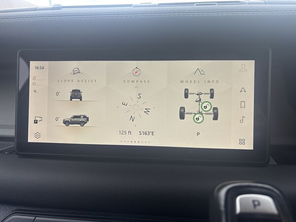 Used Land Rover Defender 2024 for sale - 76320243: Photo 5