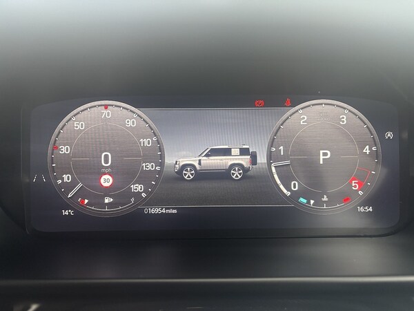 Used Land Rover Defender 2024 for sale - 76320243: Photo 6
