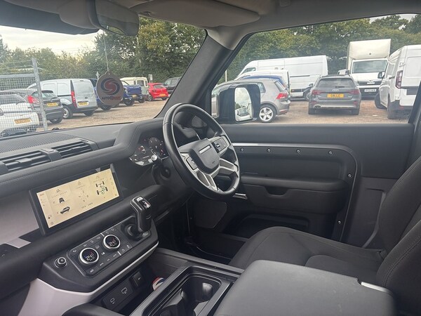 Used Land Rover Defender 2024 for sale - 76320243: Photo 7