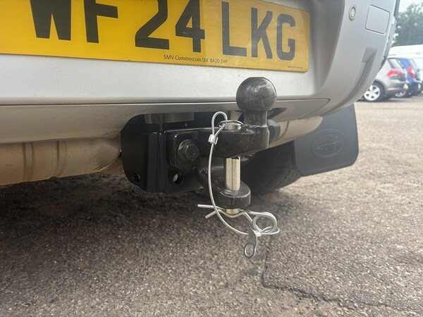 Used Land Rover Defender 2024 for sale - 76320243: Photo 8