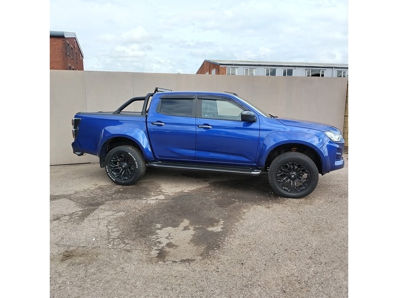 Used Isuzu D-Max 2023 for sale - 76057142: Photo 1