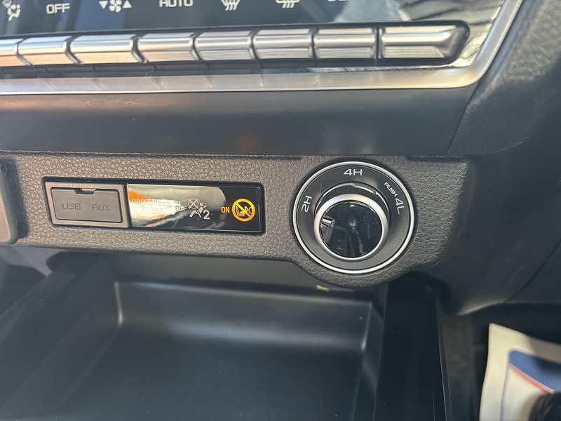 Used Isuzu D-Max 2023 for sale - 76057142: Photo 11