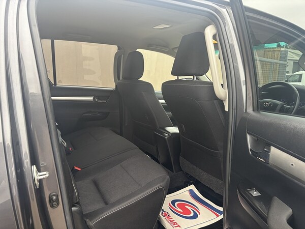 Used Toyota Hilux 2019 for sale - 76320244: Photo 12