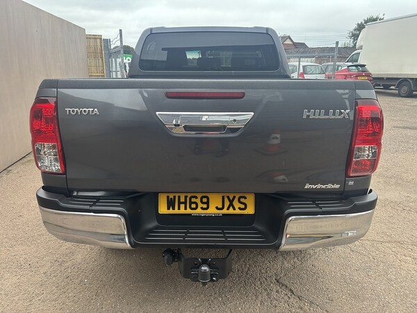 Used Toyota Hilux 2019 for sale - 76320244: Photo 5