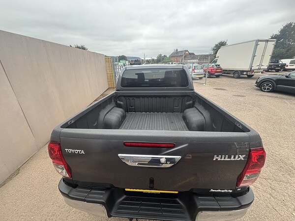 Used Toyota Hilux 2019 for sale - 76320244: Photo 7
