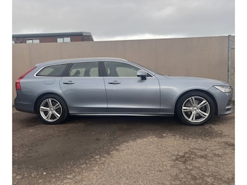 2018 - 2.0 D4 Momentum 5dr Geartronic