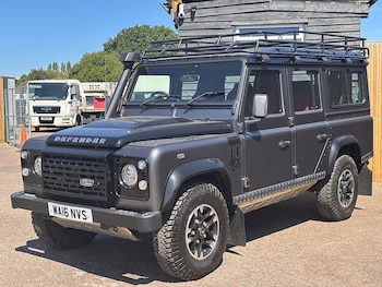 Used Land Rover Defender 110 2016 for sale - 79435203: Photo