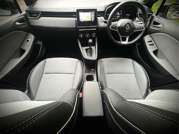 Used Renault Clio 2024 for sale - 79199936: Photo