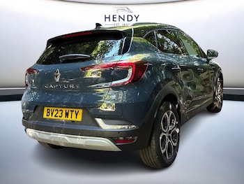 Used Renault Captur 2023 for sale - 79360537: Photo