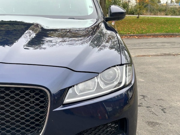 Used Jaguar F-Pace 2017 for sale - 76266977: Photo 10