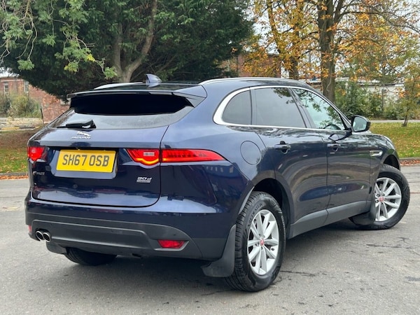 Used Jaguar F-Pace 2017 for sale - 76266977: Photo 4