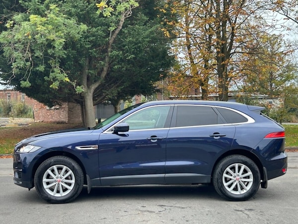 Used Jaguar F-Pace 2017 for sale - 76266977: Photo 5