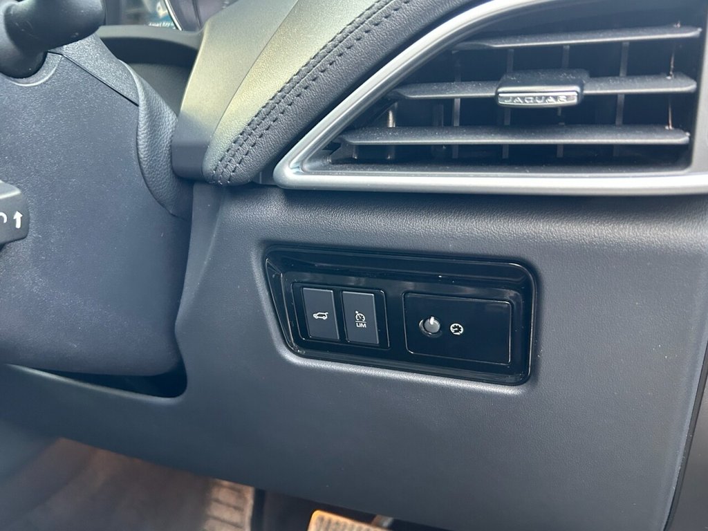 Used Jaguar F-Pace 2019 for sale - 76509883: Photo 32