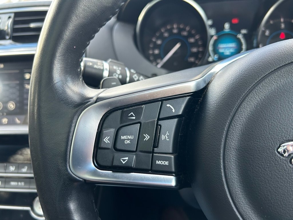 Used Jaguar F-Pace 2019 for sale - 76509883: Photo 35