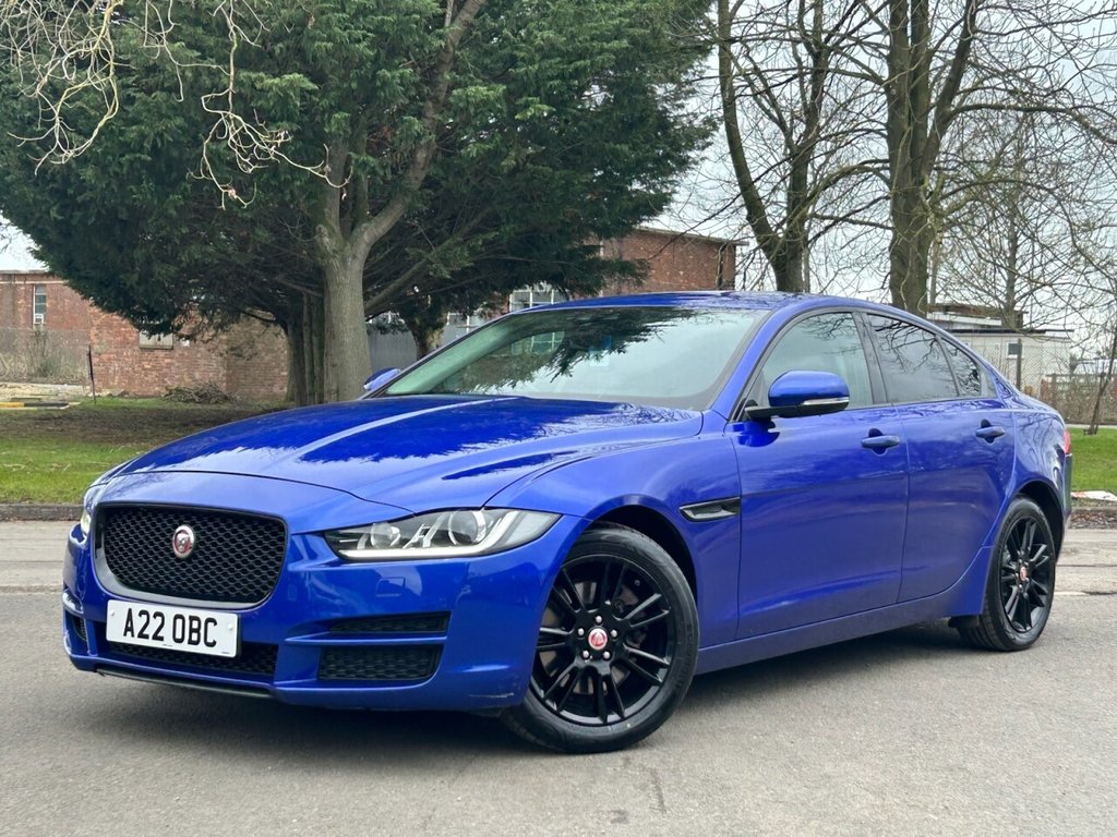 Used Jaguar XE 2017 for sale - 77911112: Photo 2