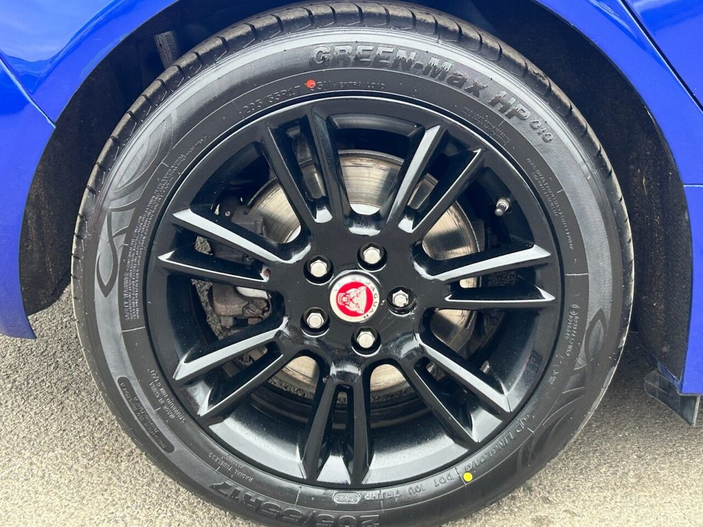 Used Jaguar XE 2017 for sale - 77911112: Photo 28