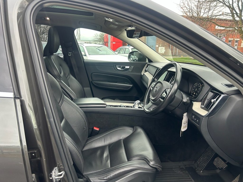 Used Volvo XC60 2018 for sale - 76950582: Photo 32