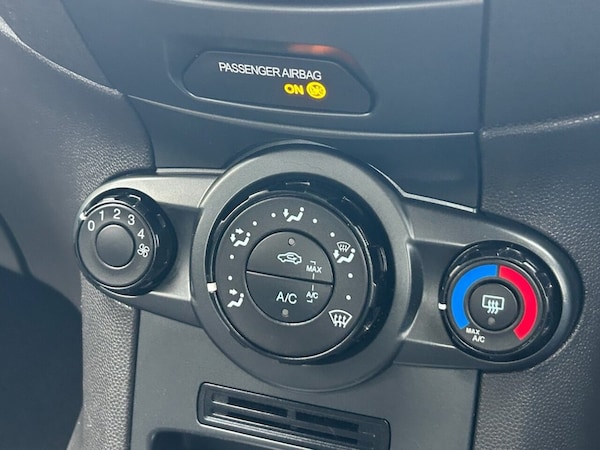 Used Ford Fiesta 2014 for sale - 76266606: Photo 34