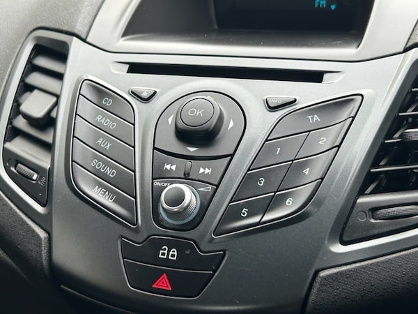 Used Ford Fiesta 2014 for sale - 76266606: Photo 41