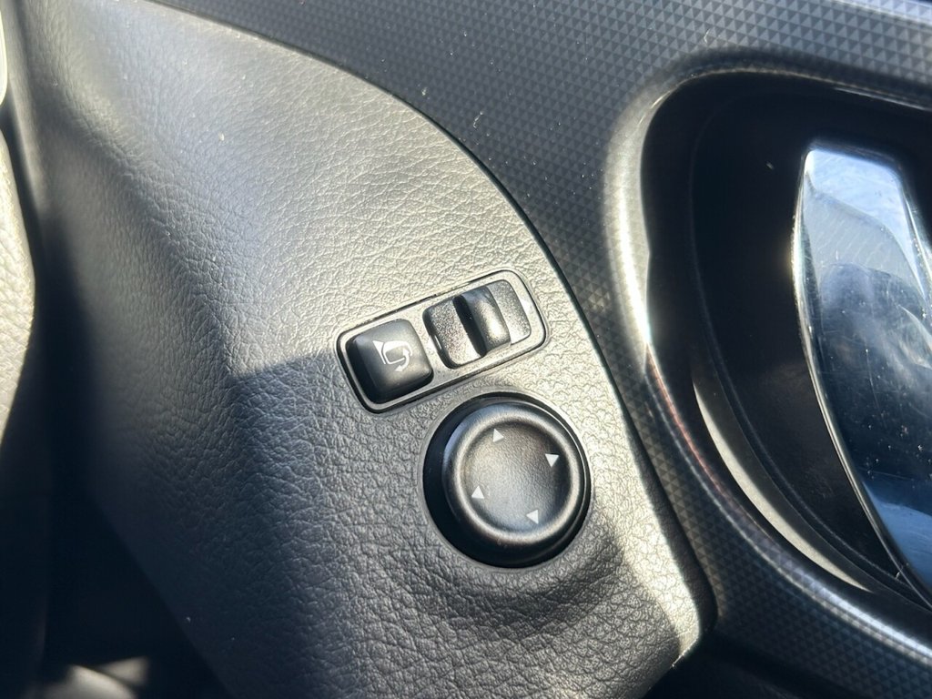 Used Nissan Qashqai 2017 for sale - 77936262: Photo 38