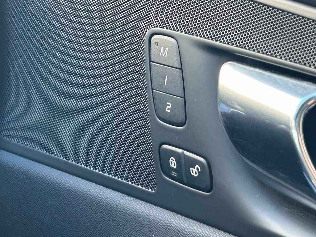 Used Volvo XC60 2019 for sale - 76496378: Photo 45