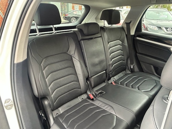 Used Volkswagen Touareg 2021 for sale - 76147812: Photo 32