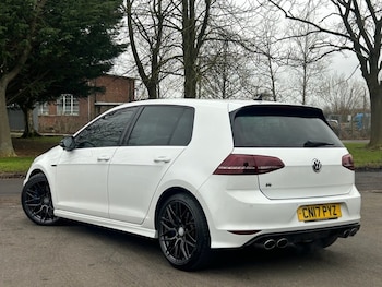 Used Volkswagen Golf 2017 for sale - 77520996: Photo