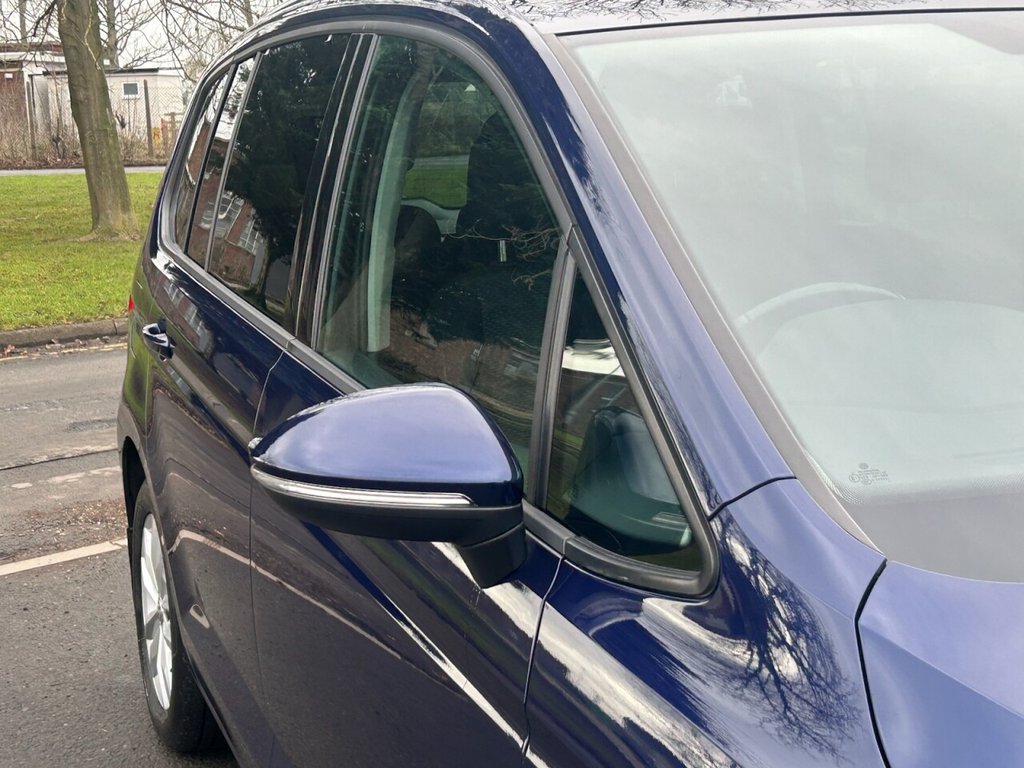 Used Volkswagen Touran 2017 for sale - 77681030: Photo 11