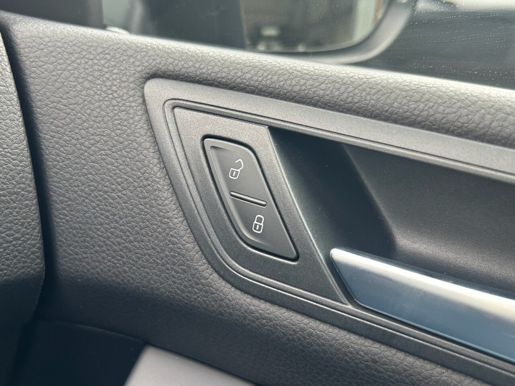 Used Volkswagen Touran 2017 for sale - 77681030: Photo 45