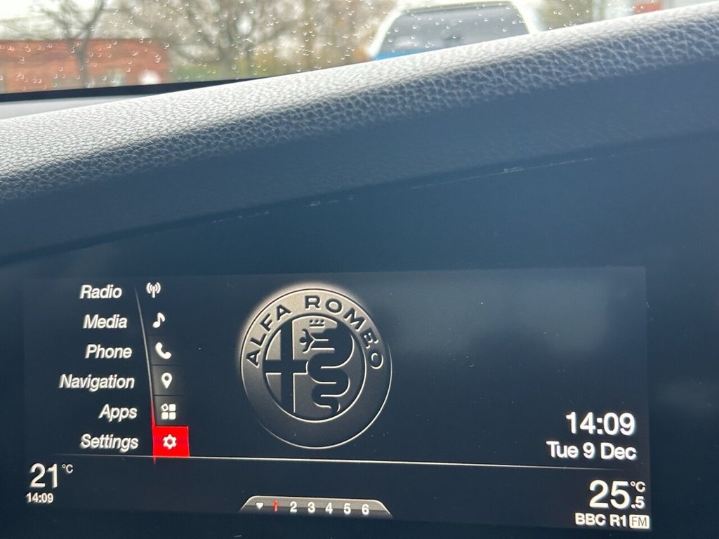 Used Alfa Romeo Giulia 2017 for sale - 76867828: Photo 38