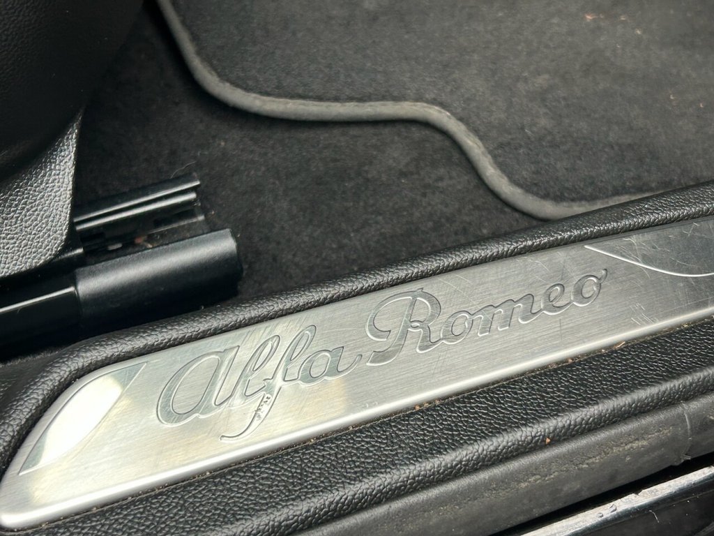 Used Alfa Romeo Giulia 2017 for sale - 76867828: Photo 40