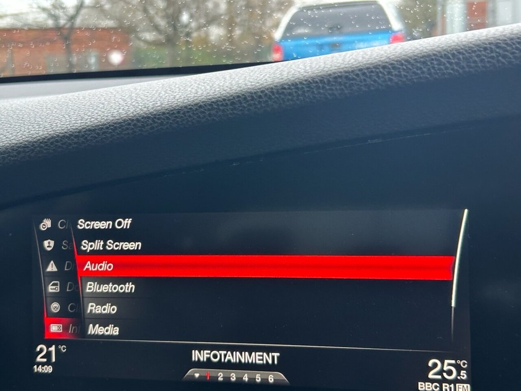 Used Alfa Romeo Giulia 2017 for sale - 76867828: Photo 46