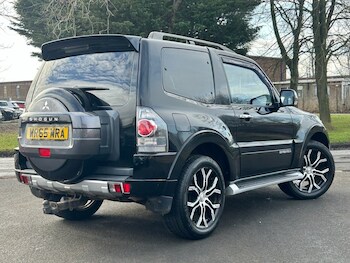 Used Mitsubishi Shogun 2015 for sale - 77655429: Photo