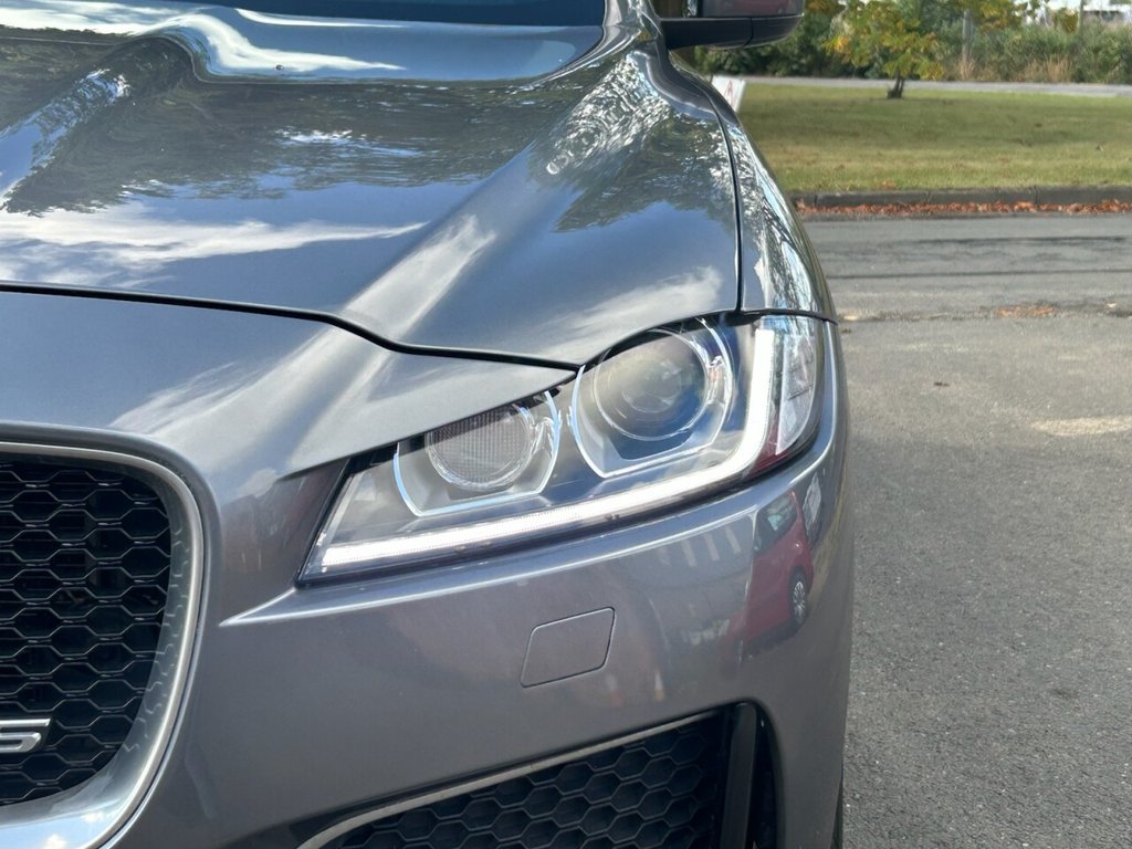 Used Jaguar F-Pace 2017 for sale - 75727287: Photo 10