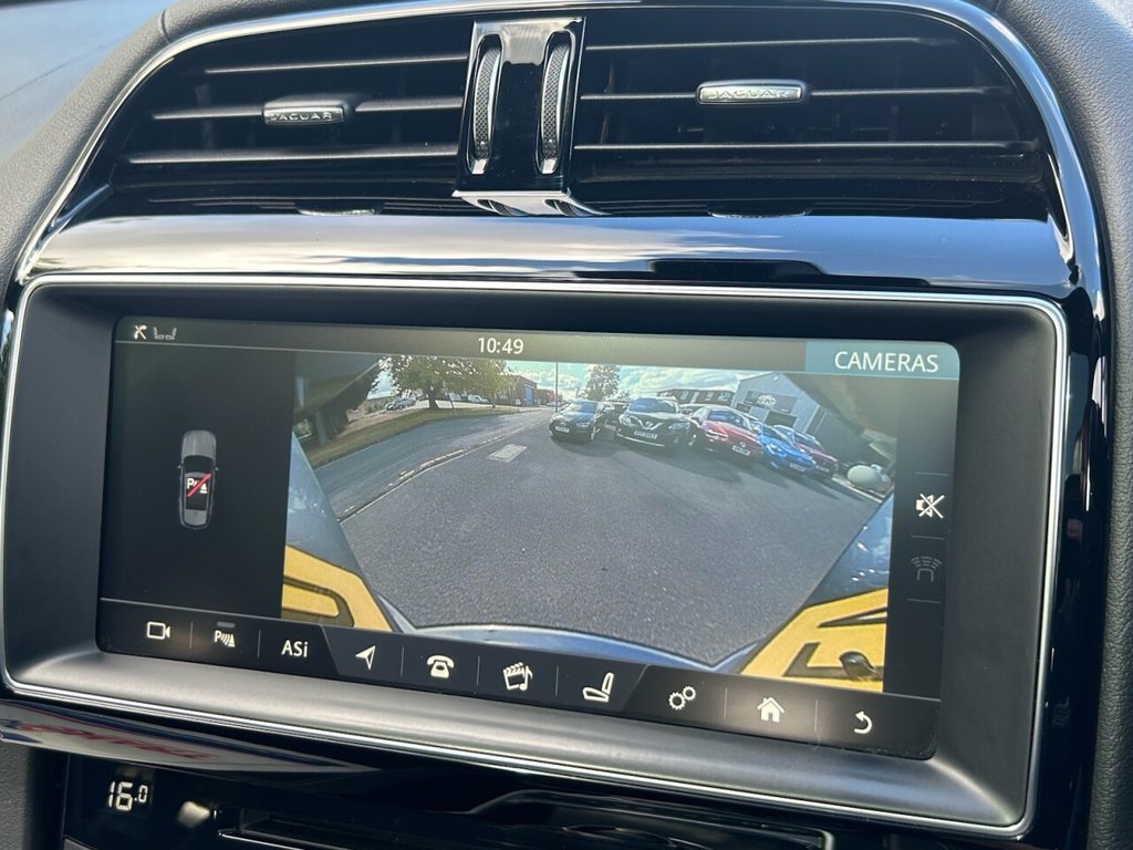 Used Jaguar F-Pace 2017 for sale - 75727287: Photo 32