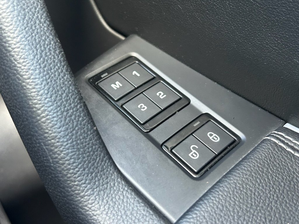 Used Jaguar F-Pace 2017 for sale - 75727287: Photo 34