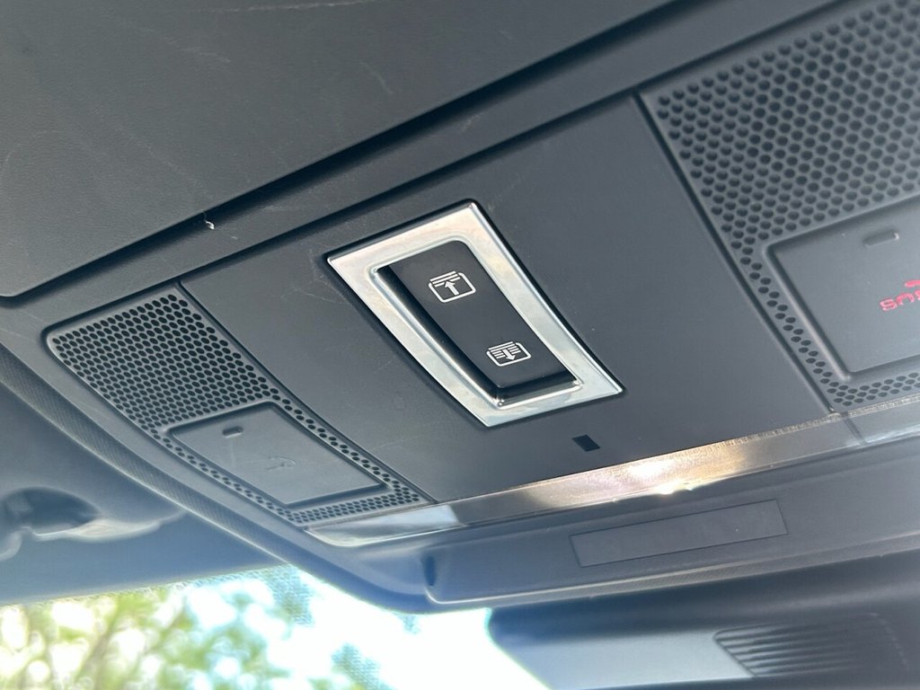 Used Jaguar F-Pace 2017 for sale - 75727287: Photo 40