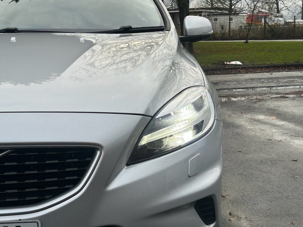 Used Volvo V40 2018 for sale - 76758613: Photo 11