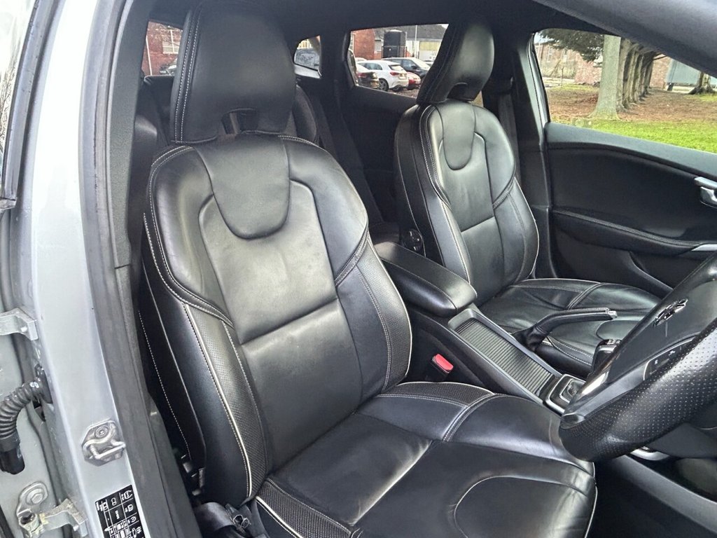 Used Volvo V40 2018 for sale - 76758613: Photo 37