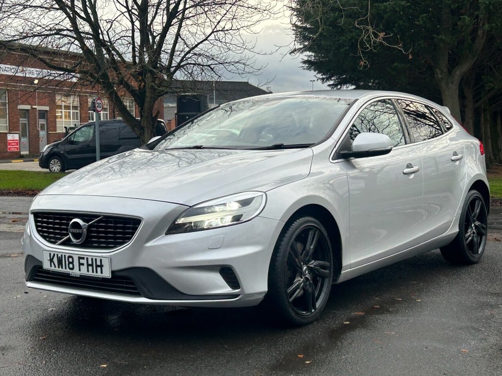 Used Volvo V40 2018 for sale - 76758613: Photo 8