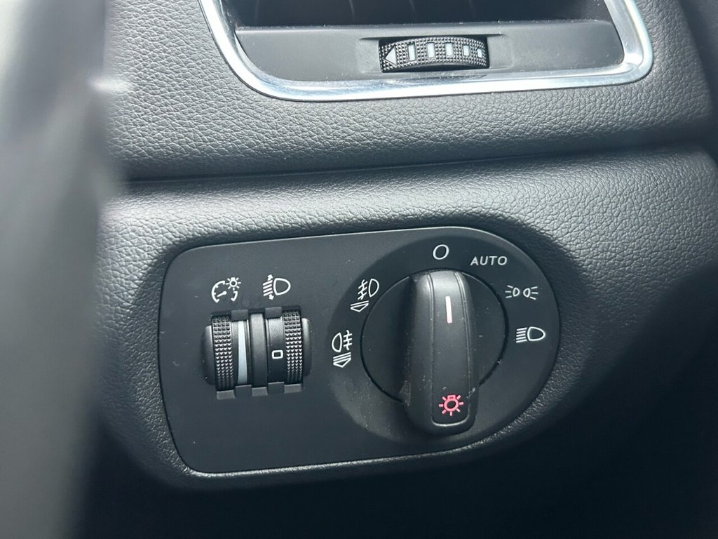 Used Audi Q3 2013 for sale - 76496132: Photo 35