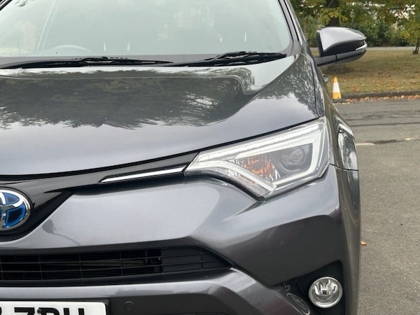 Used Toyota RAV4 2017 for sale - 75693114: Photo 11